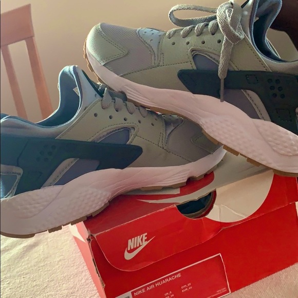 Nike Air Huarache - Picture 1 of 10